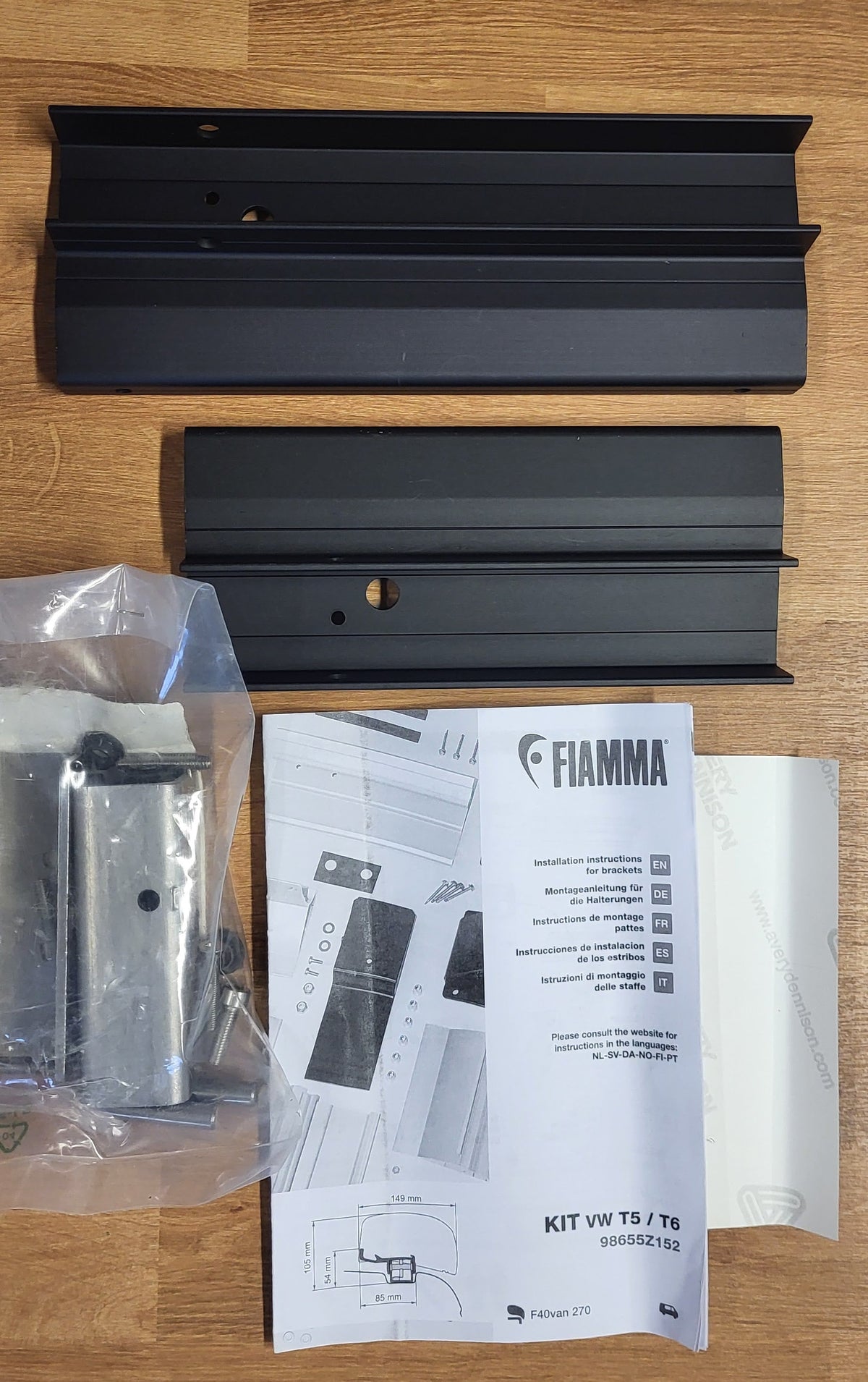 SUPORTE PARA TOLDO FIAMMA F40 VAN PARA VW T5,T5.1-T6,T6.1 DESDE 2003 ADAPTATEUR FIAMMA F40 VAN