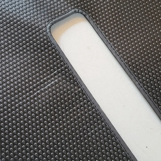 TAPIS HABITACLE NOIRE CAOUTCHOUC T5->T6.1  MULTIVAN 4 RAILS
